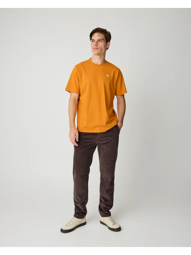 Chuck Regular 8-Wales Corduroy Chino Pants chocolate torte