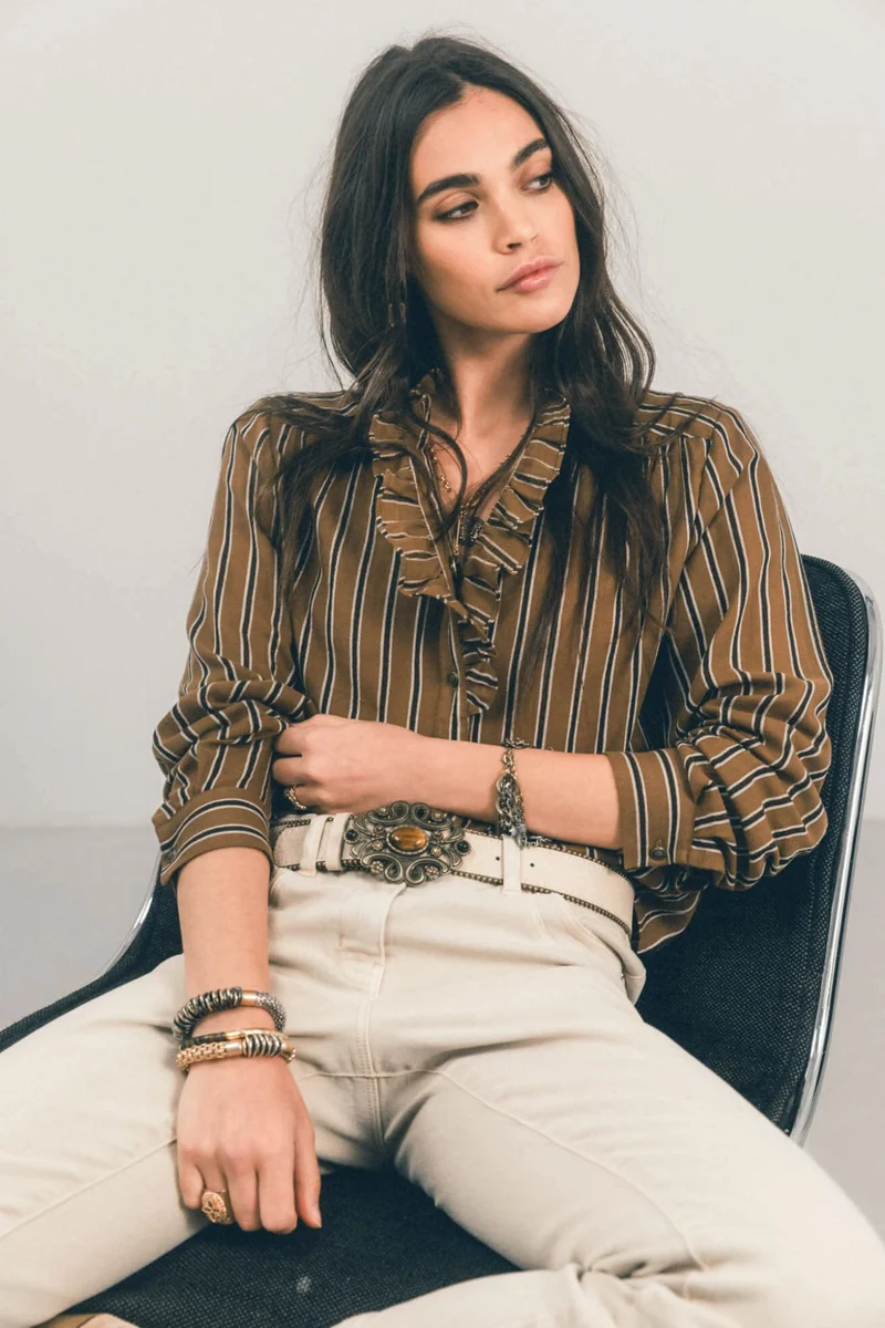 Blouse rayée caramel volantée