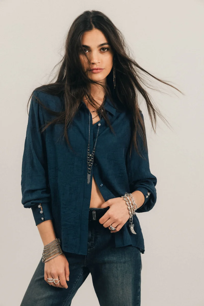 Chemise bleue jacquard satinée chic
