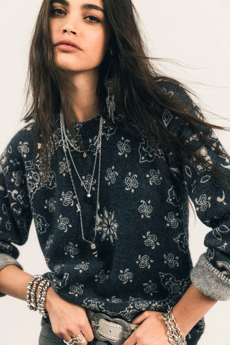 Pull gris imprimé bandana bohème