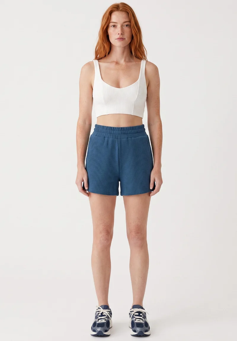 SAVANNA | Waffel-Shorts aus Bio-Baumwolle und recyceltem Polyester