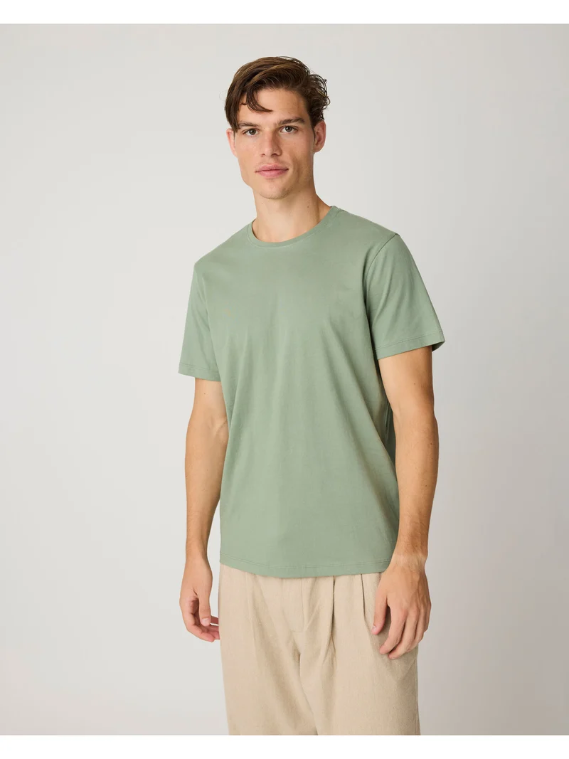 Basic T-Shirt lily pad