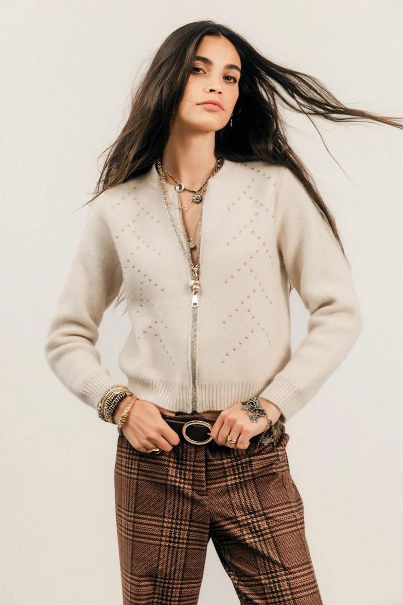 Gilet beige clous métalliques rock