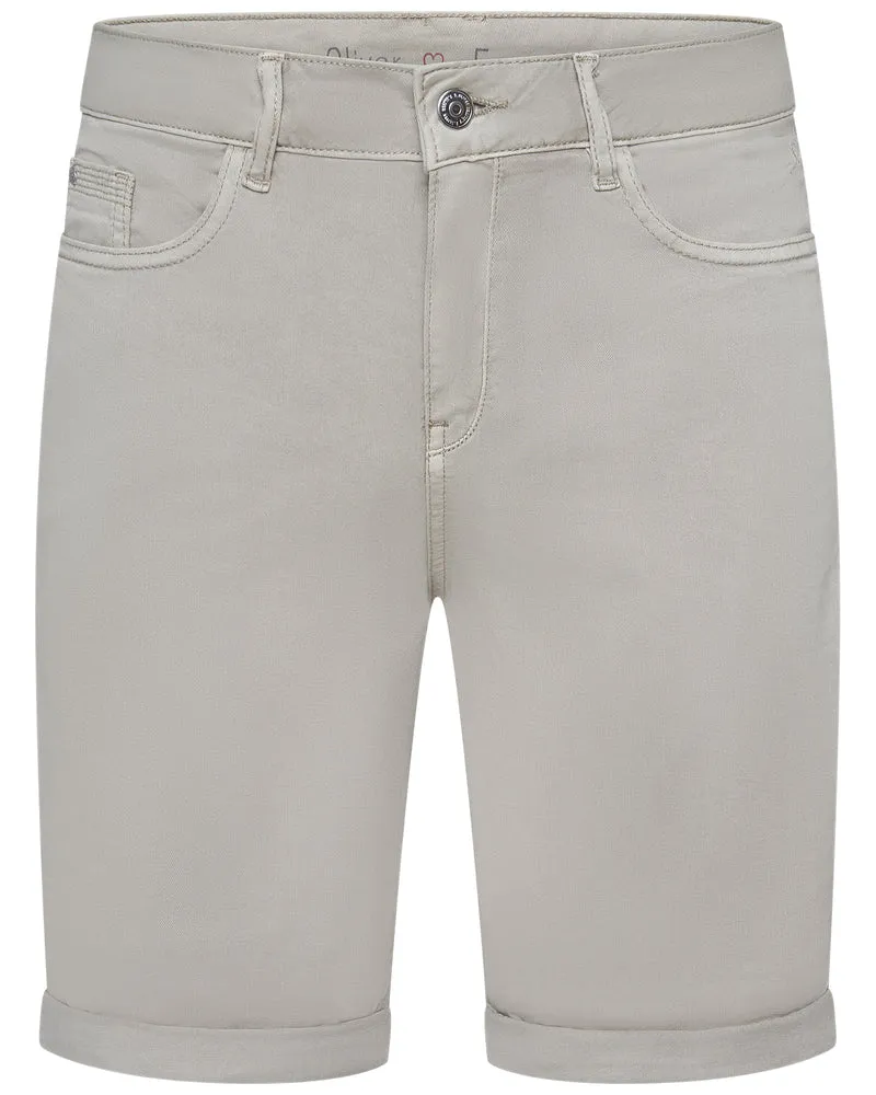 s.Oliver Damen Bermuda Shorts Straight Leg – Sommerhose in Navy, Beige & Weiß