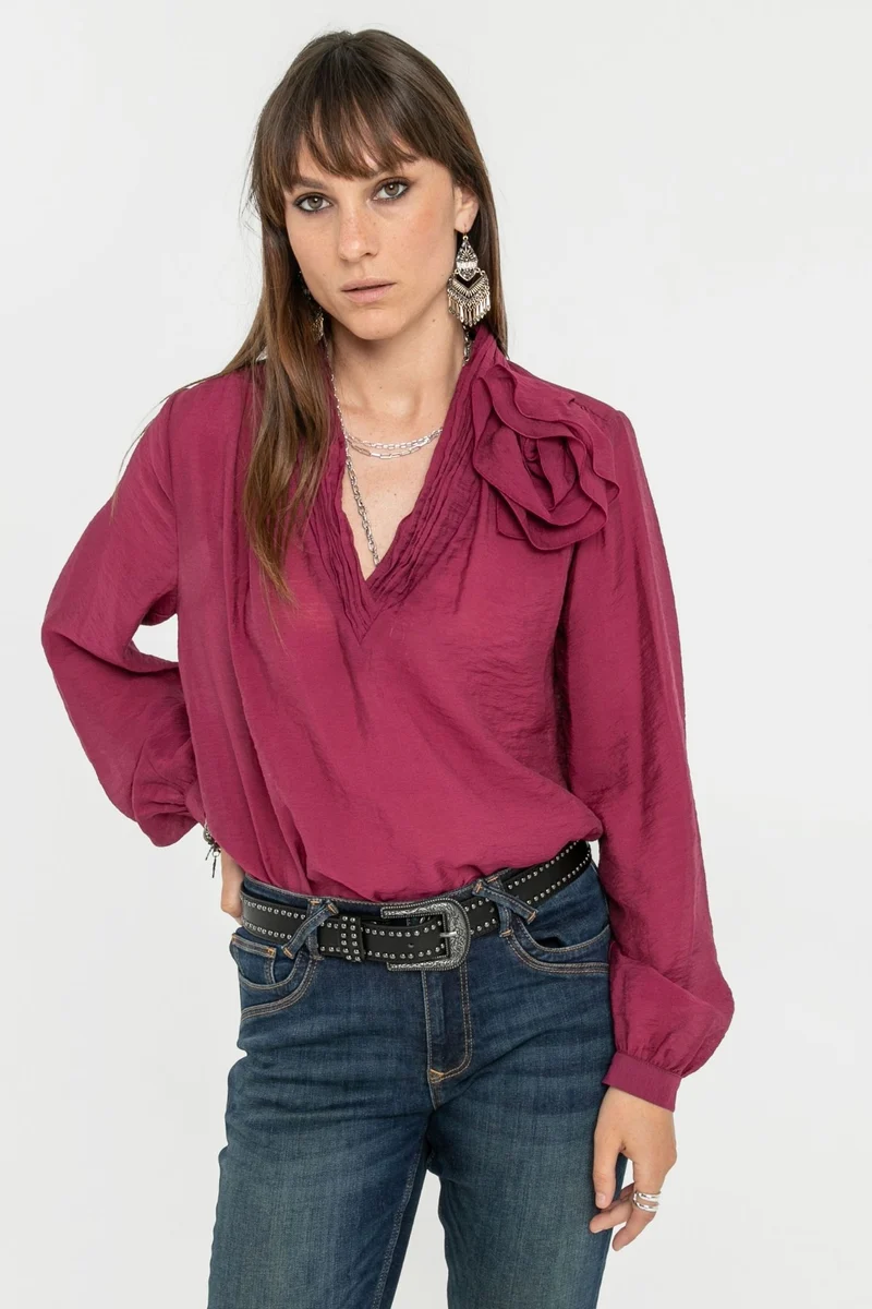 Blouse fleur coloris lie de vin