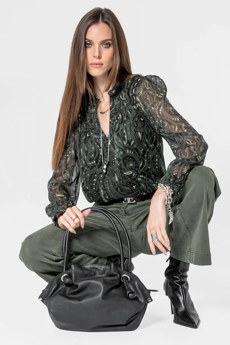 Blouse ajourée kaki et noir
