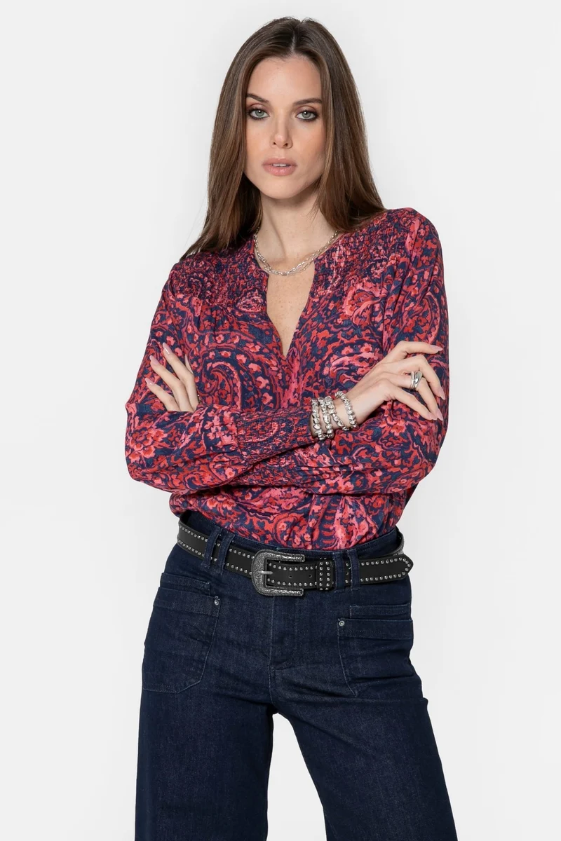 Blouse à motif cachemire bleu et rose