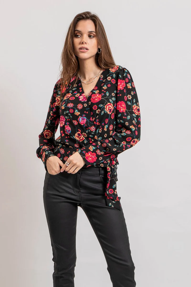 Blouse cache coeur imprimé noir et rose