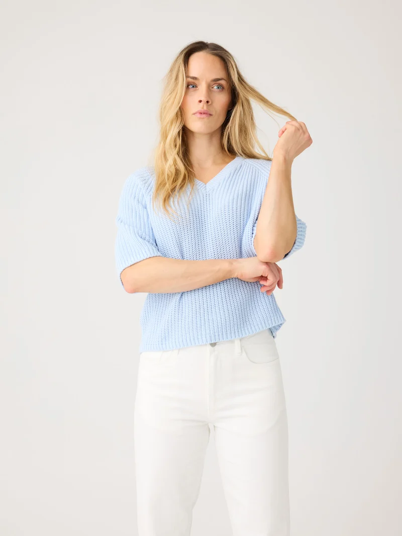 V-Neck Short Sleeve Knit skyway