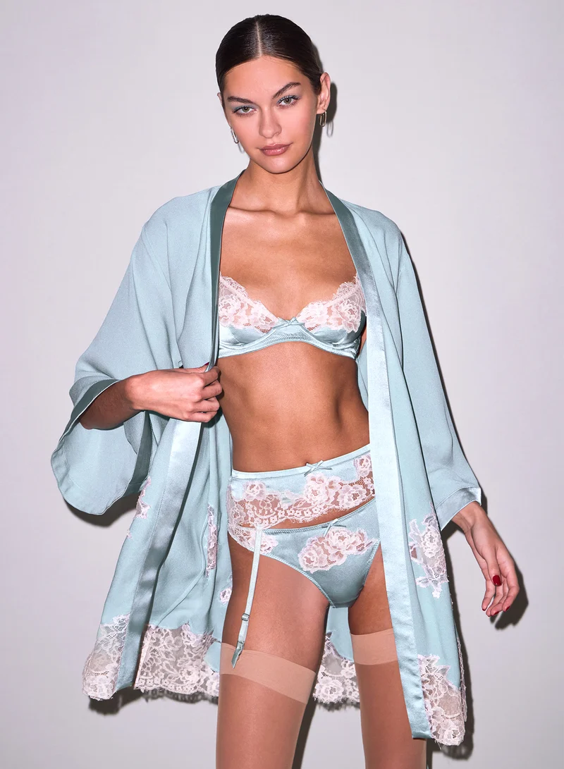 Juliet Lace Robe