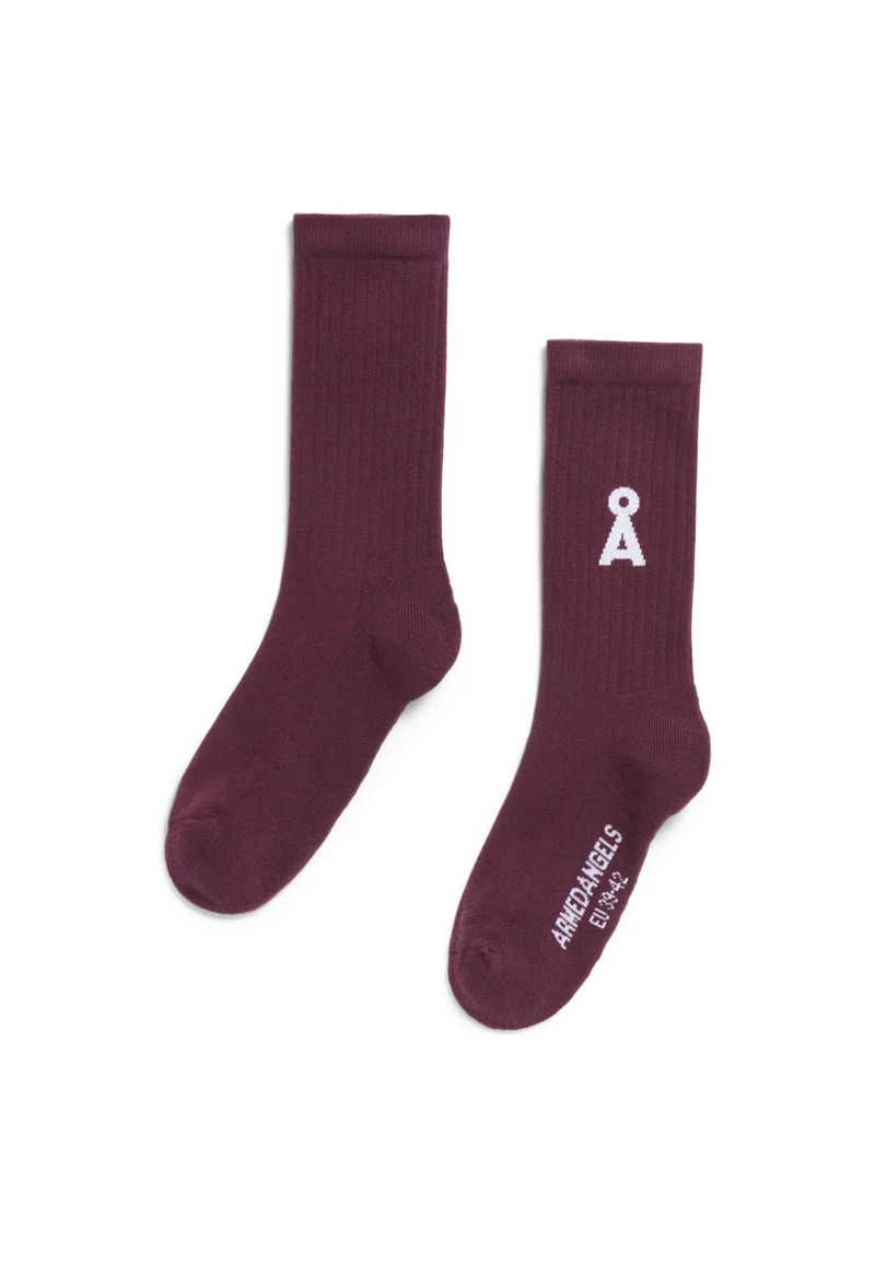 Saamus Bold dark cranberry