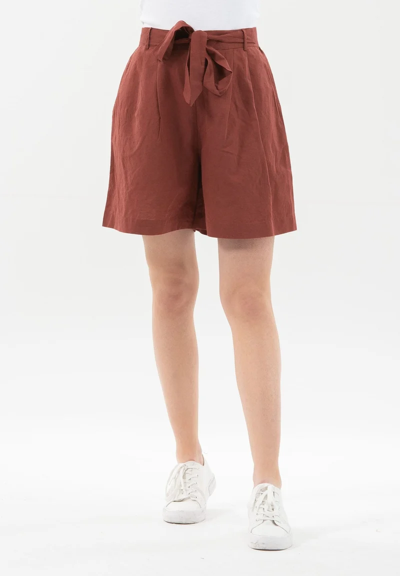Shorts aus Leinengemisch mit Bindegürtel