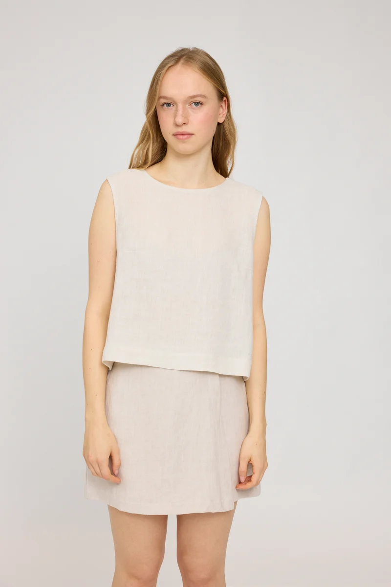 Sleeveless Linen Top moon
