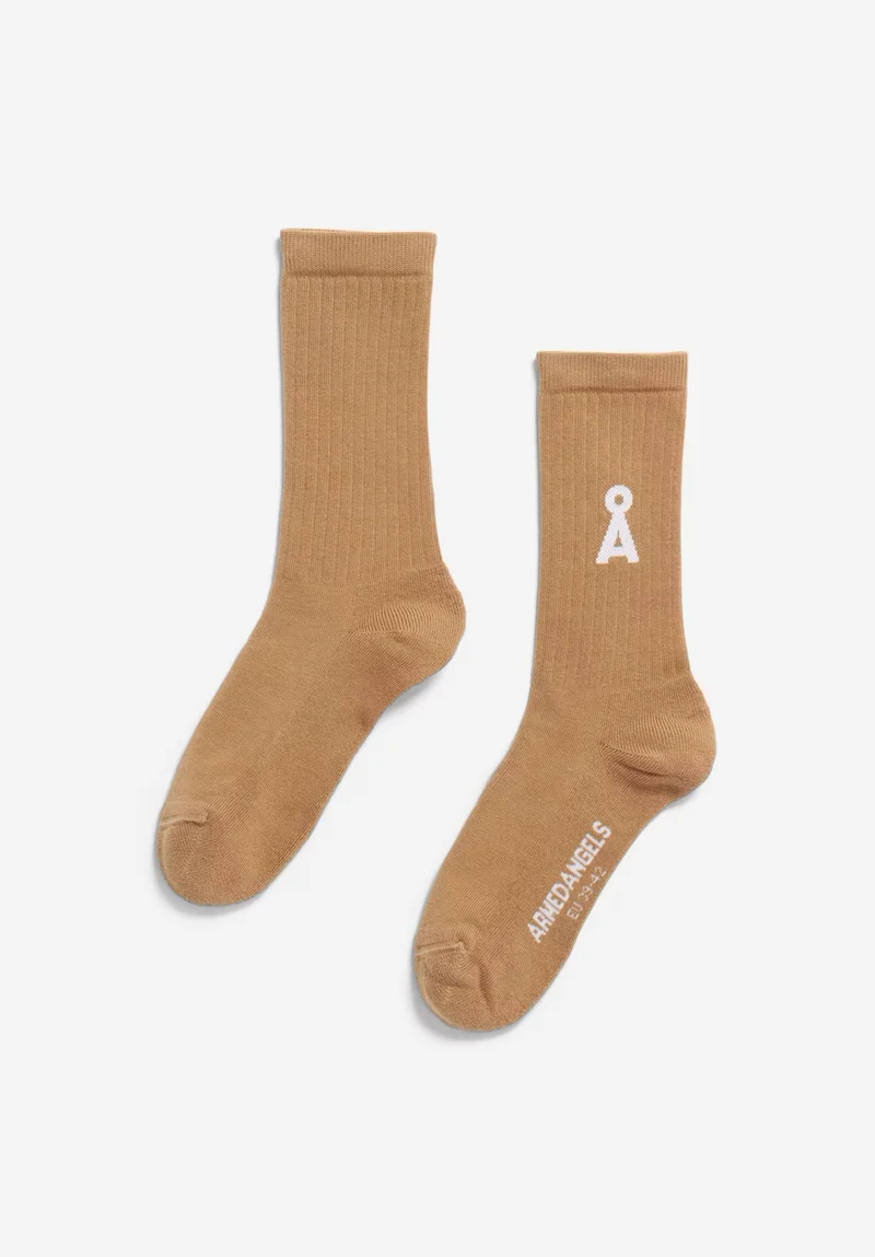 Saamus Bold pale umber