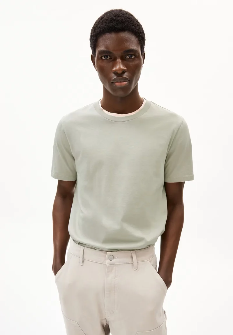 Jaames seagreen