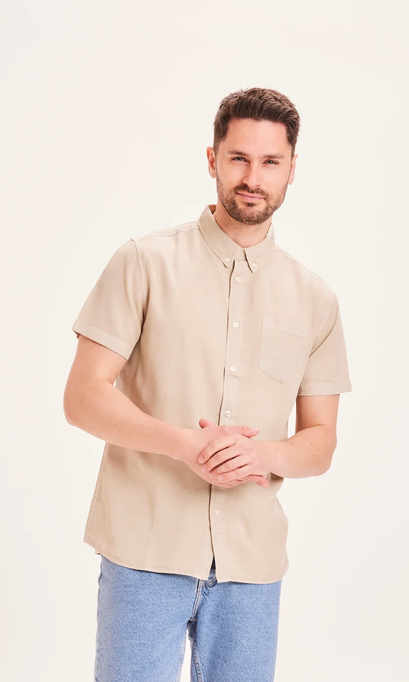 Larch Tencel™ Garment Dyed SS Custom Fit Shirt With Pipe light feather grey