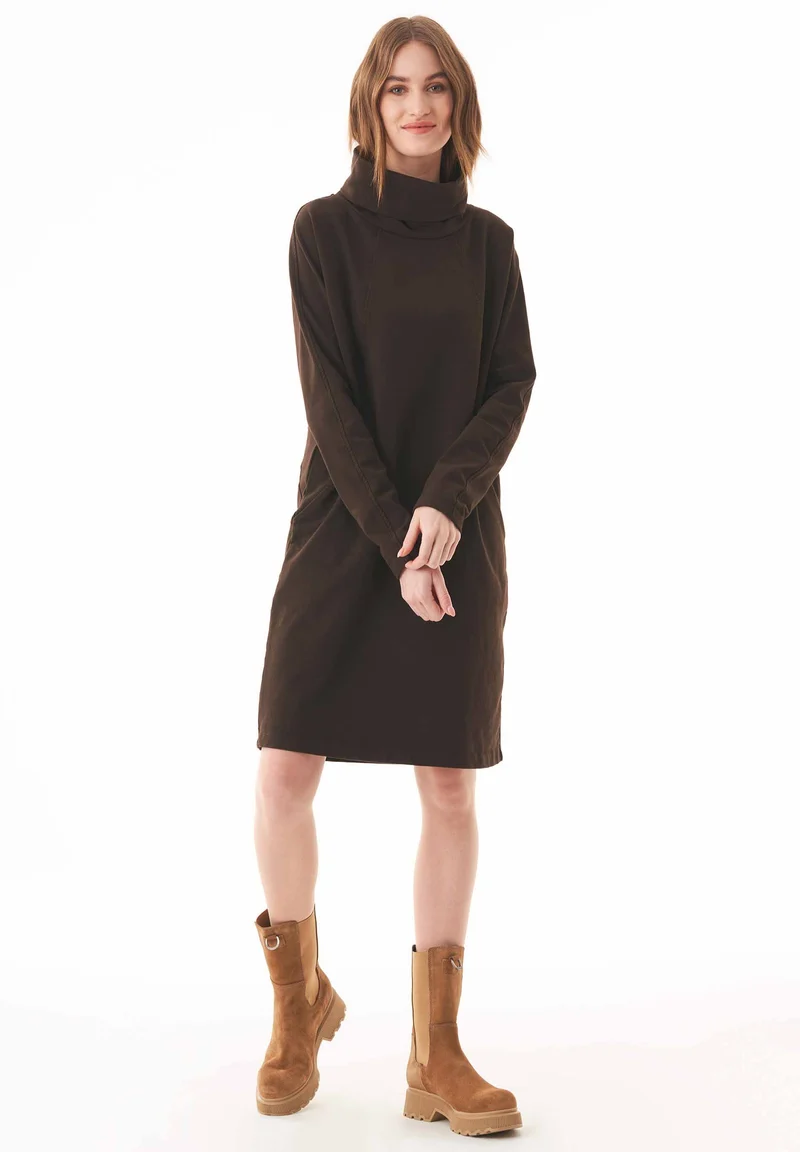 Sweatkleid aus Bio-Baumwolle mit Rollkragen