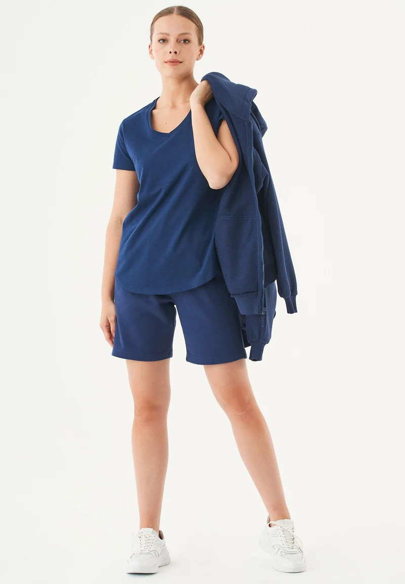 SHEYMA Sweatshorts aus Bio-Baumwolle