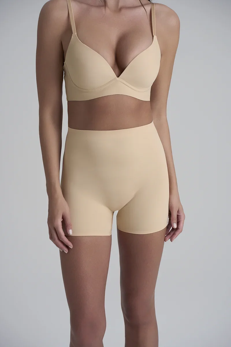 ByeBra – Unsichtbare Shapewear mit leichter Stützwirkung, unsichtbarer Shorty, Beige