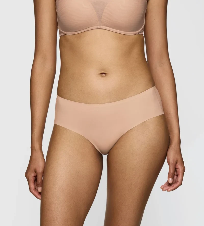 Triumph – Smart Invisible Hipster Neutral Beige