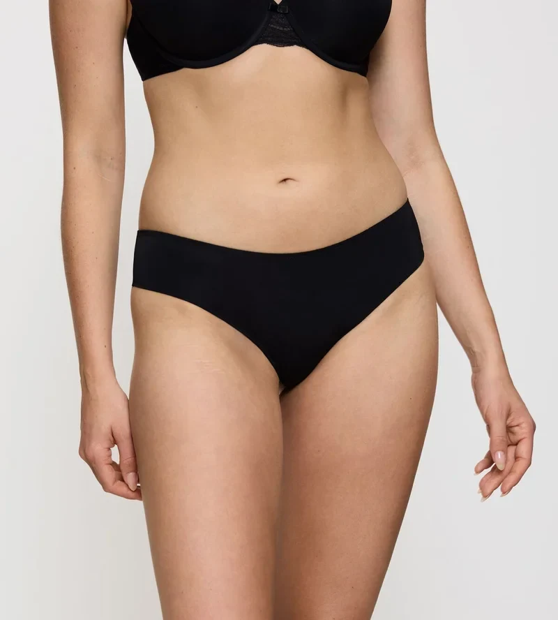 Triumph - Lovely Micro Brazilian String Black
