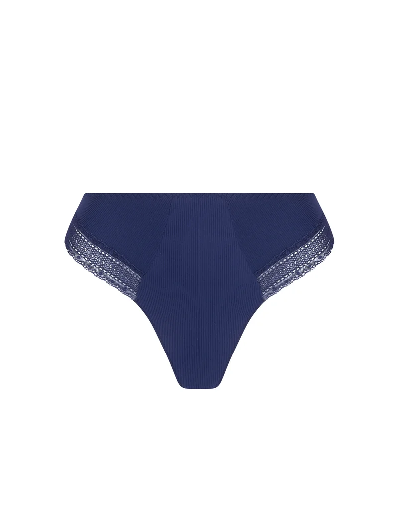 Antigel von Lise Charmel – En Mode Yoga Thong Bleu Yoga